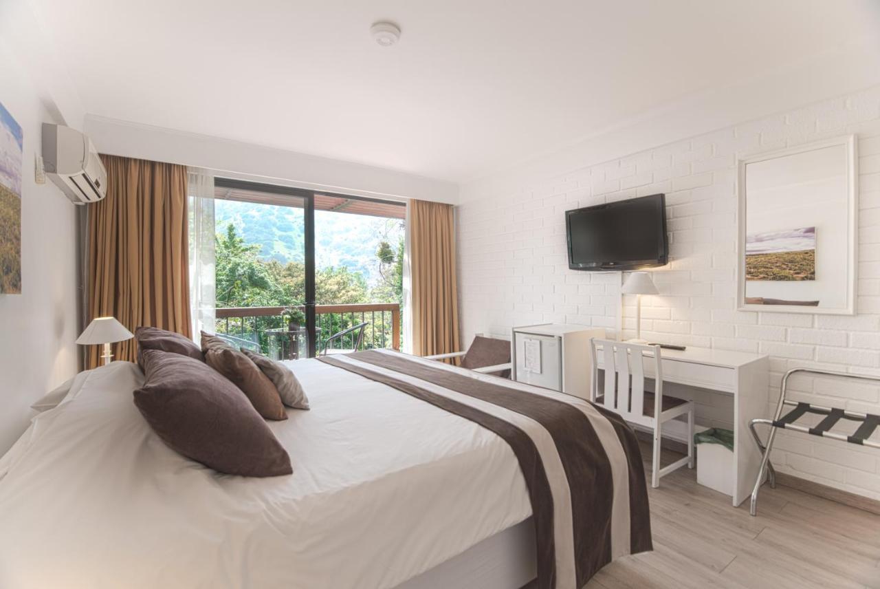 Hotel Acacias De Vitacura Santiago Kültér fotó