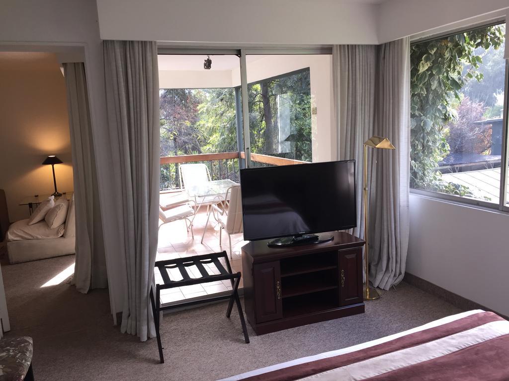 Hotel Acacias De Vitacura Santiago Kültér fotó